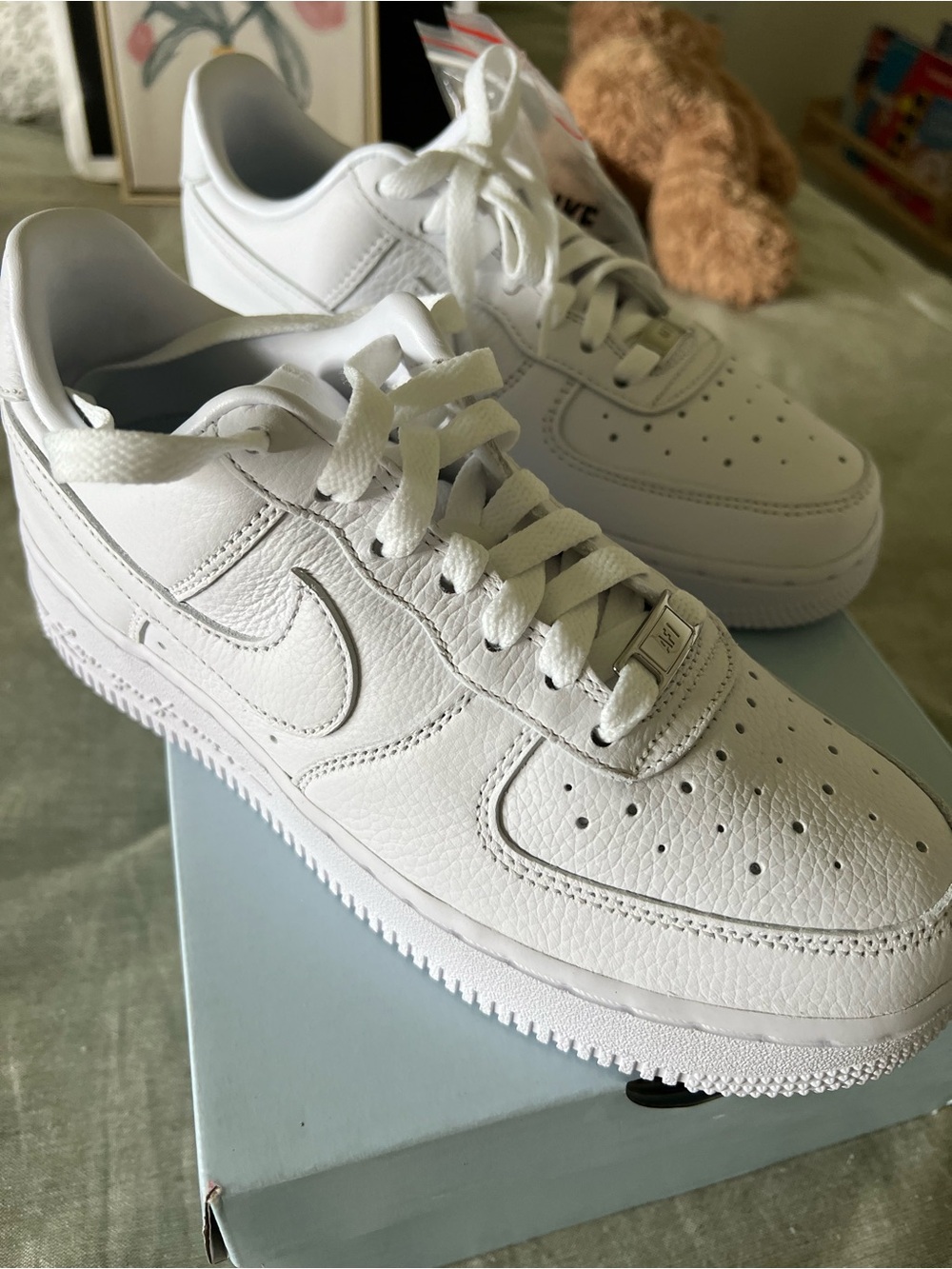 Nike Women’s / Men All-White Low Top Leather Sneakers